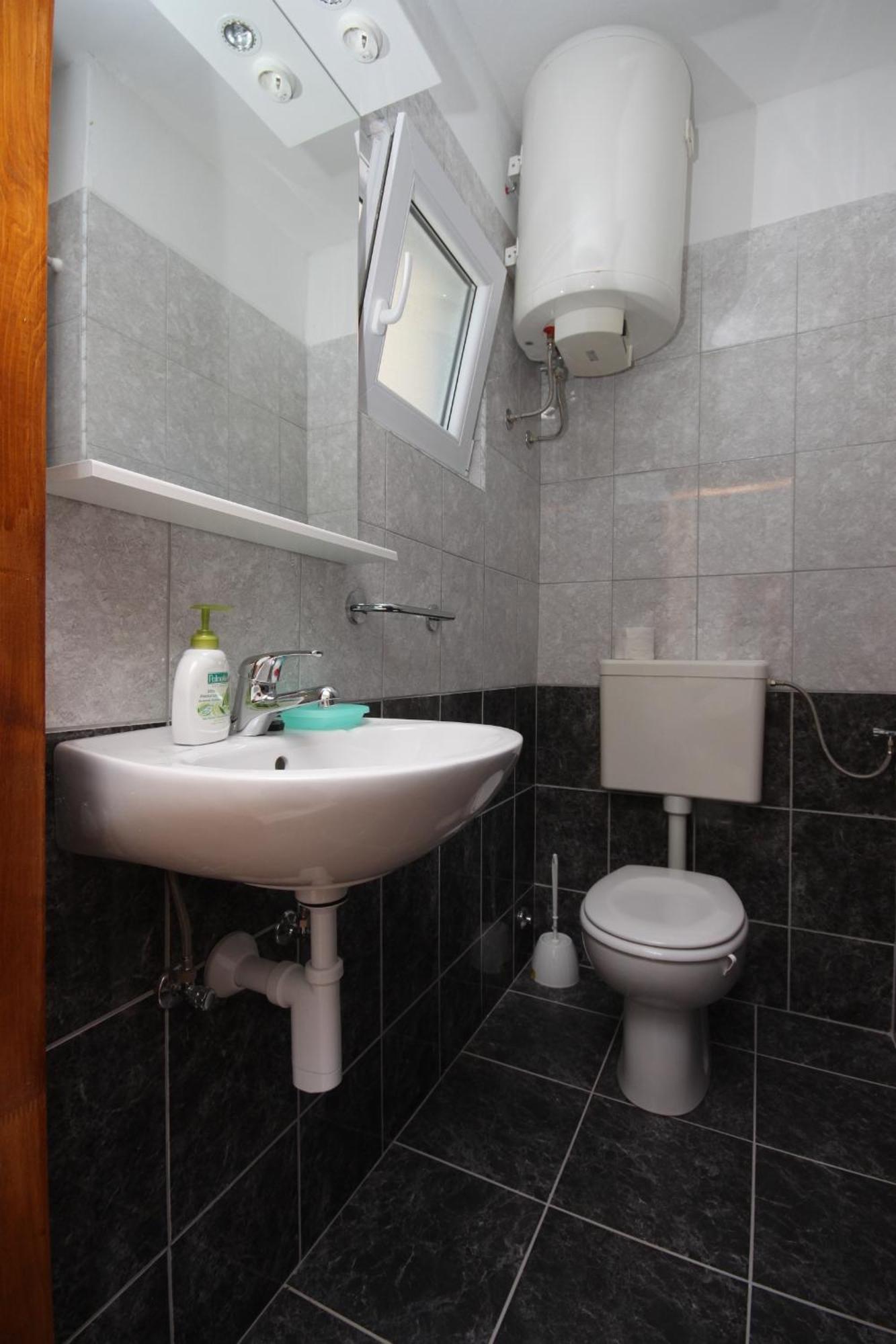 Apartments And Rooms With Parking Space Gradac, Makarska - 6819 กราดัซ ห้อง รูปภาพ